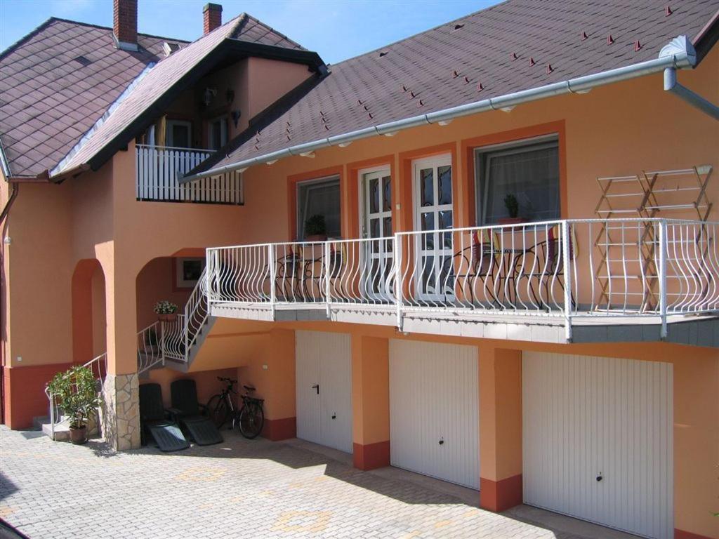 Szecsenyi Apartman Hévíz 外观 照片