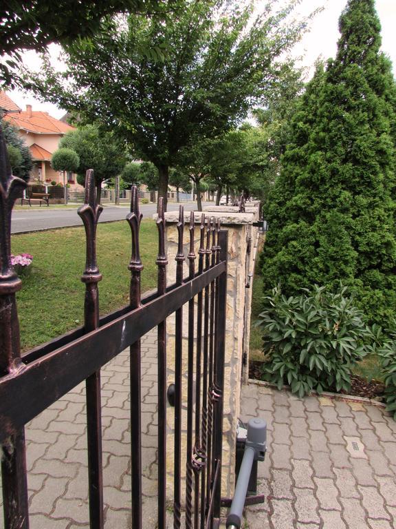 Szecsenyi Apartman Hévíz 外观 照片